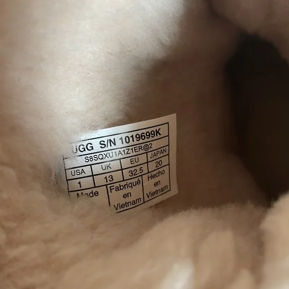 🆕 UGG 🌈 Classic Short II Chestnut Rainbow Shearling Lined Boots Size 1 - Picture 7 of 9